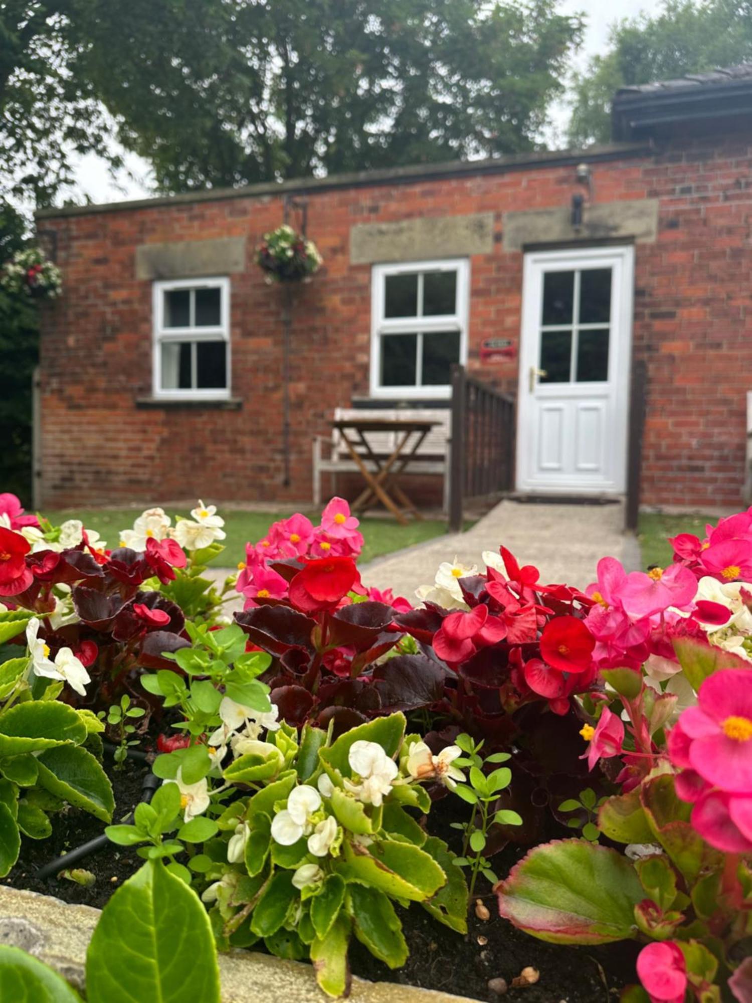 Station House Holiday Cottages, Exclusively For Grown Ups, Thornton Dale Pickering Esterno foto
